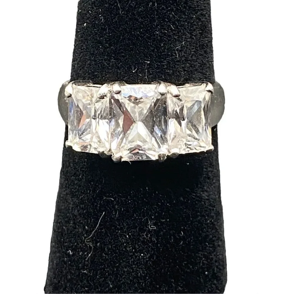 3 stone emerald simulated diamond ring sterling silver 925 1 karat, two 3/4 kara